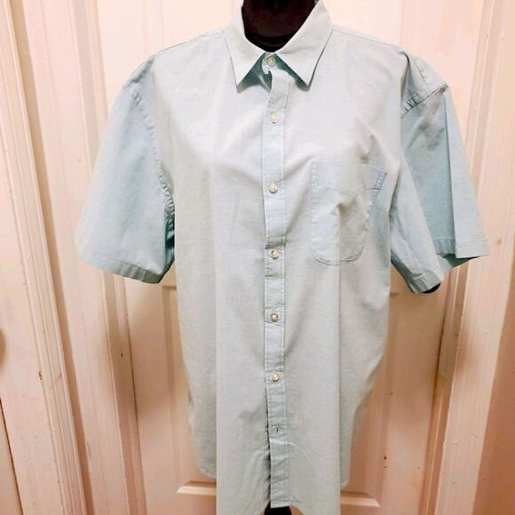 OLD NAVY Men's Short Sleeve Button Down Shirt NWT - Picture 1 of 3